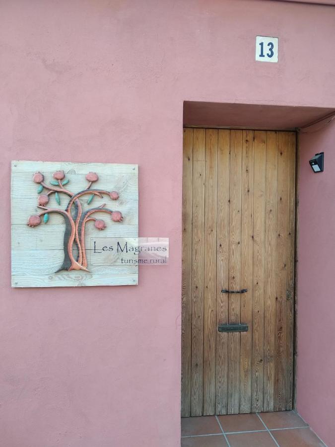 Les Magranes Bed & Breakfast Argelaguer Exteriör bild