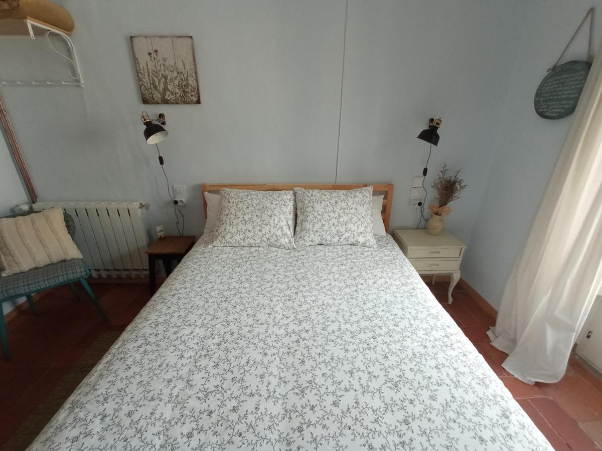 Les Magranes Bed & Breakfast Argelaguer Exteriör bild
